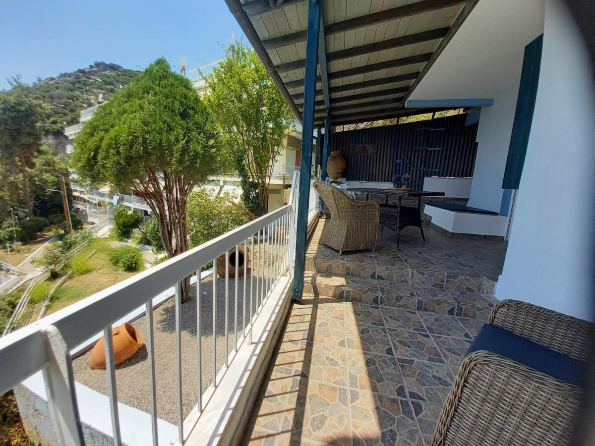 Balcony By The Sea Apartment Palaiontsiflikion Luaran gambar